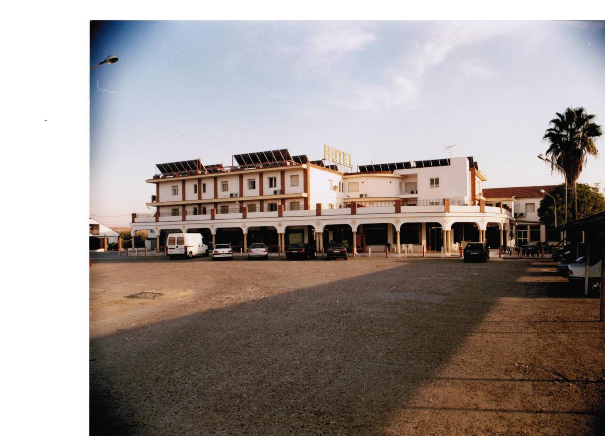 Hotel La Lancha Cordoue Extérieur photo